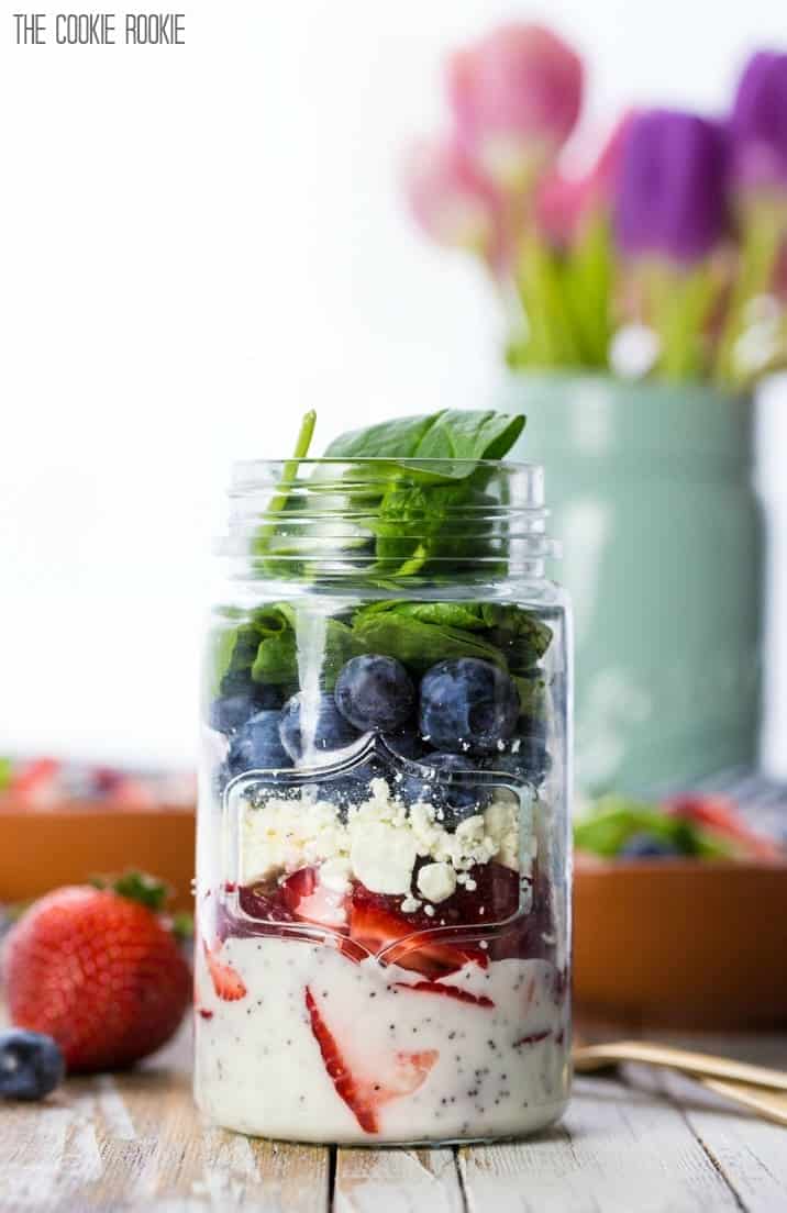 25 Vegetarian Mason Jar Meals to Help You Win at Lunch: Red White and Blue Mason Jar Salad