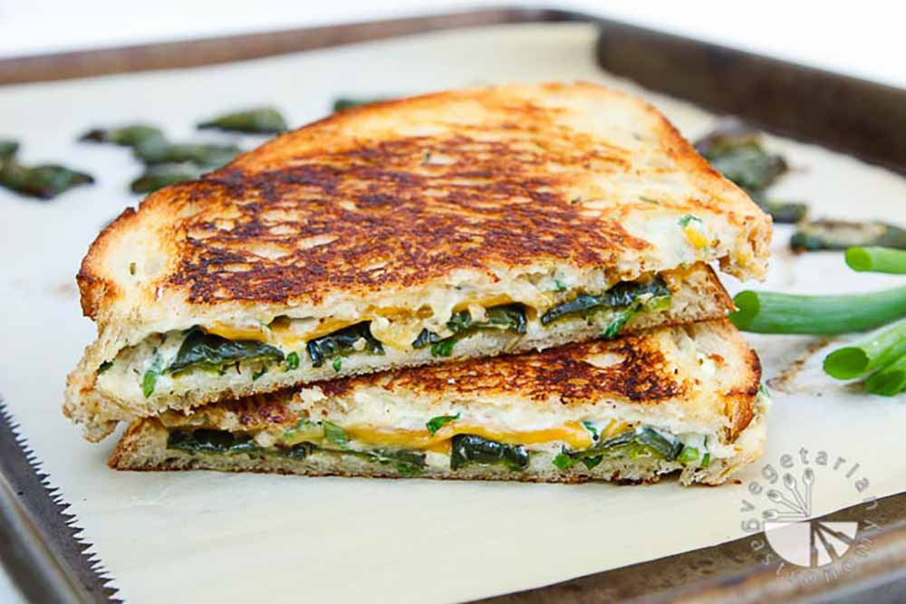 21 Mind-Blowing Grilled Cheese Sandwich Recipes: Jalapeno Popper Grilled Cheese