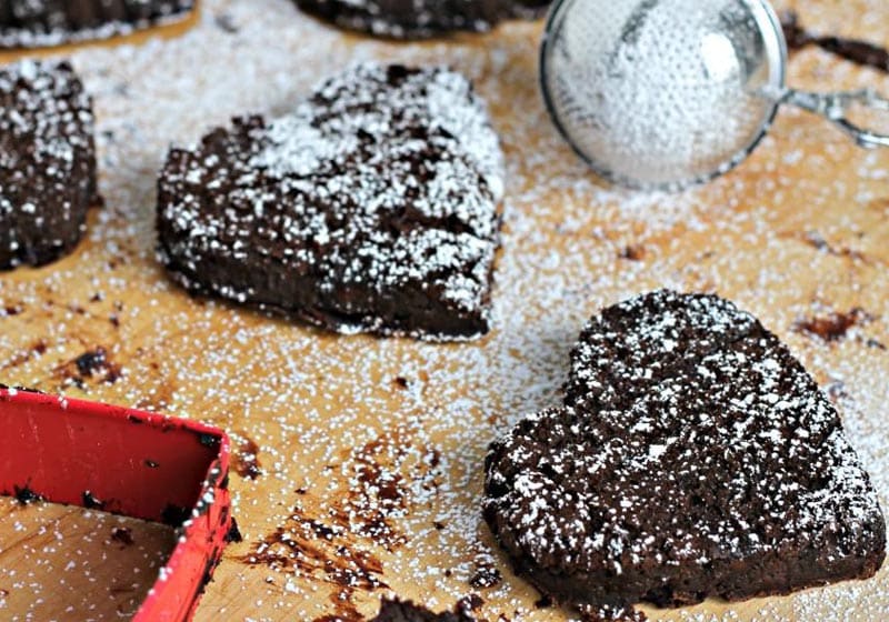 21 Drool-Worthy Recipes for Vegan Brownies: Fudgy Mocha Black Bean Brownie Hearts