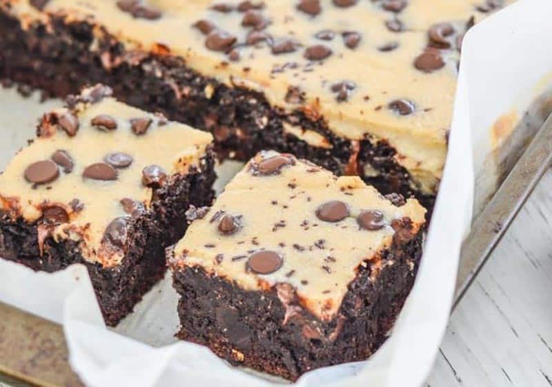 21 Drool-Worthy Recipes for Vegan Brownies: Cheesecake Topped Fudgy Brownies