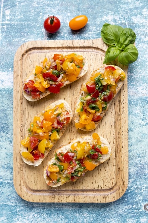 Bruschetta with Summer Tomatoes and Basil Vegetarian Recipe