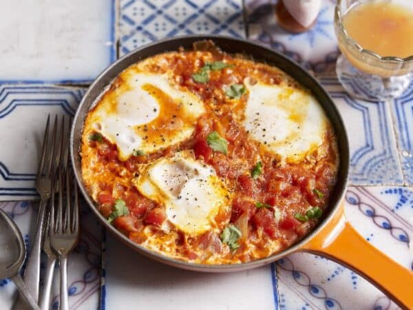 Shakshuka-Style Baked Eggs in Fresh Tomato Salsa Recipe