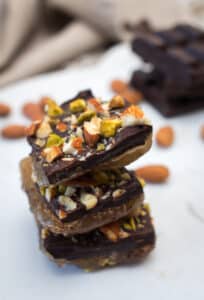 Easy Chocolate Toffee - Oh My Veggies!