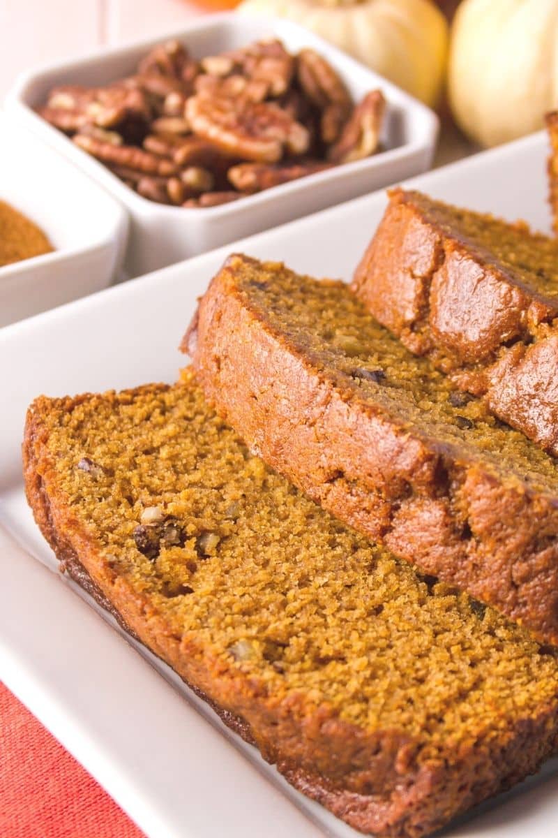 slices of easy pumpkin bread