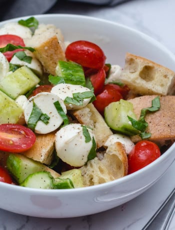 Fresh and Crunchy Italian Bread Salad