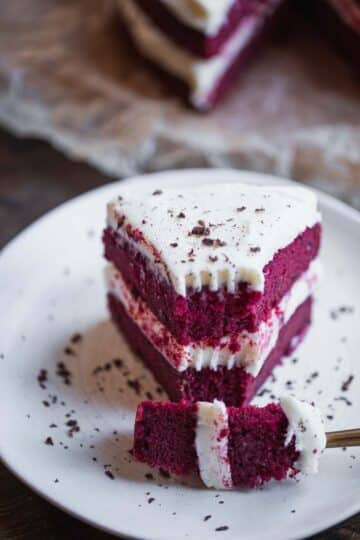 Vegan Red Velvet Cake | Showstopping Dessert! | Oh My Veggies