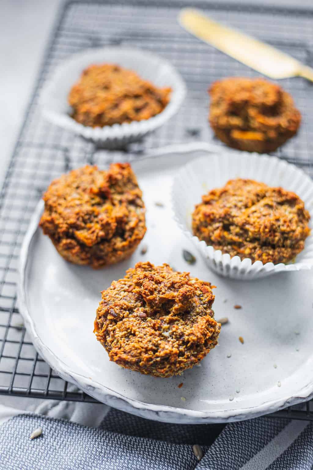 easy vegan carrot muffins