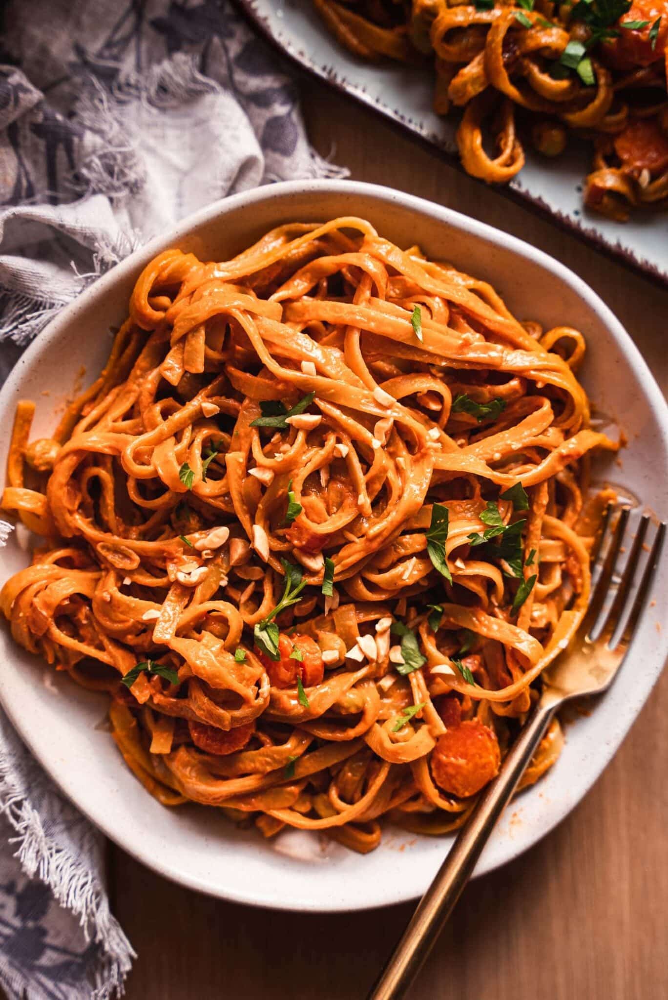 easy-vegan-peanut-noodles-oh-my-veggies