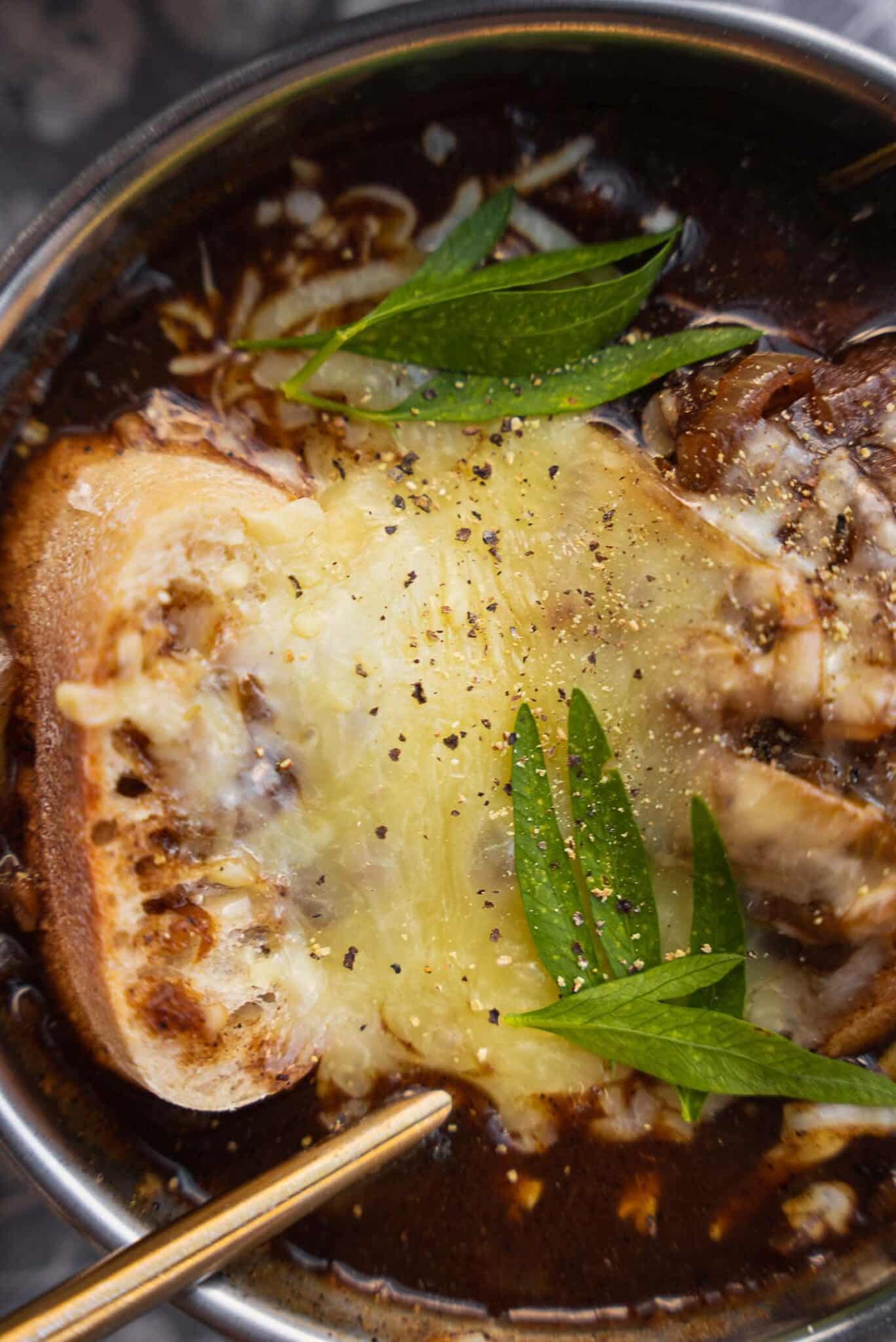 Vegan French Onion Soup - Oh My Veggies