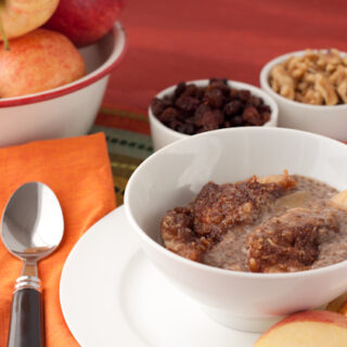 Crock-Pot Apple Crumble Breakfast Pudding