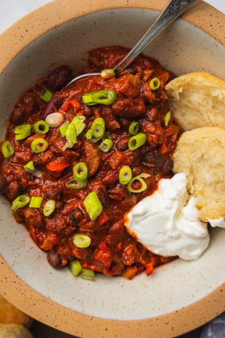 Easy vegan chili recipe
