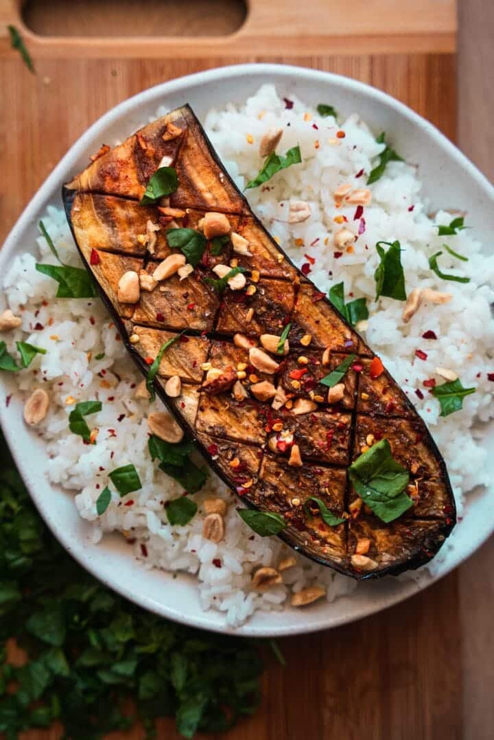 Garlic oven-roasted eggplant vegan