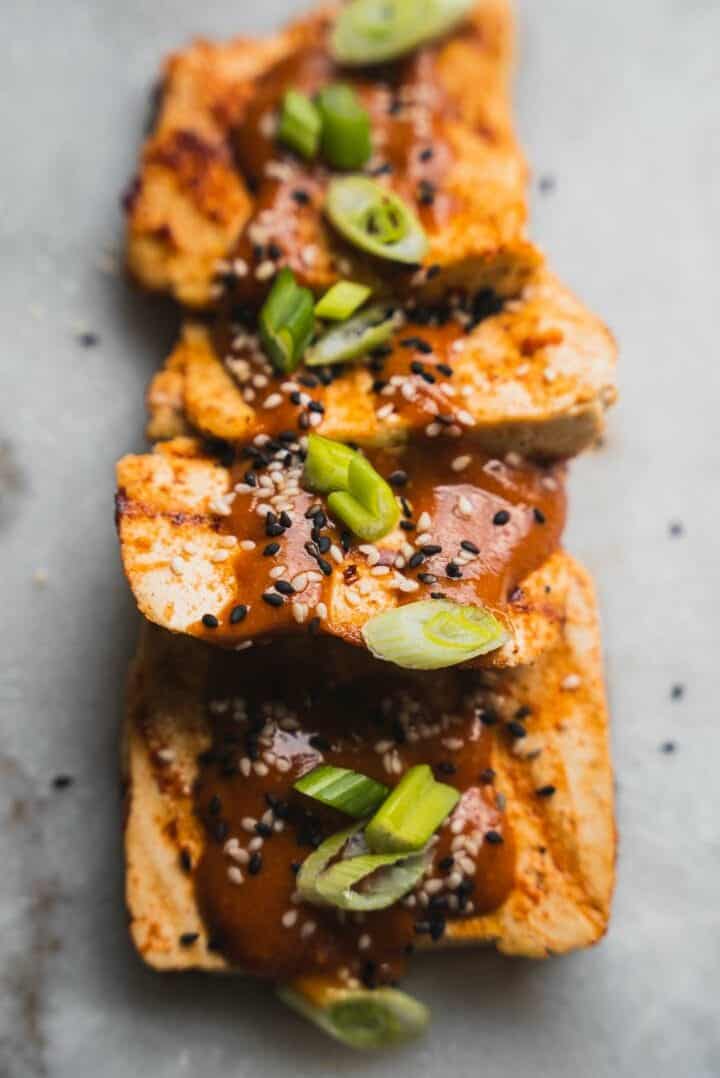 Grilled tofu with scallions