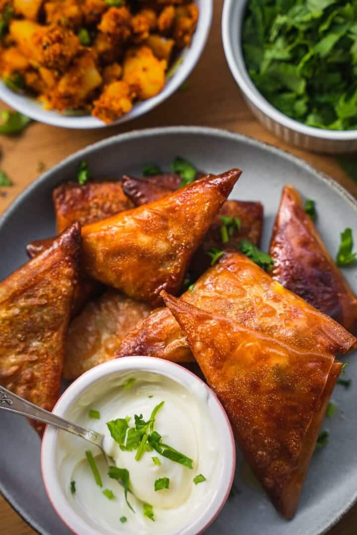 Potato and pea samosas