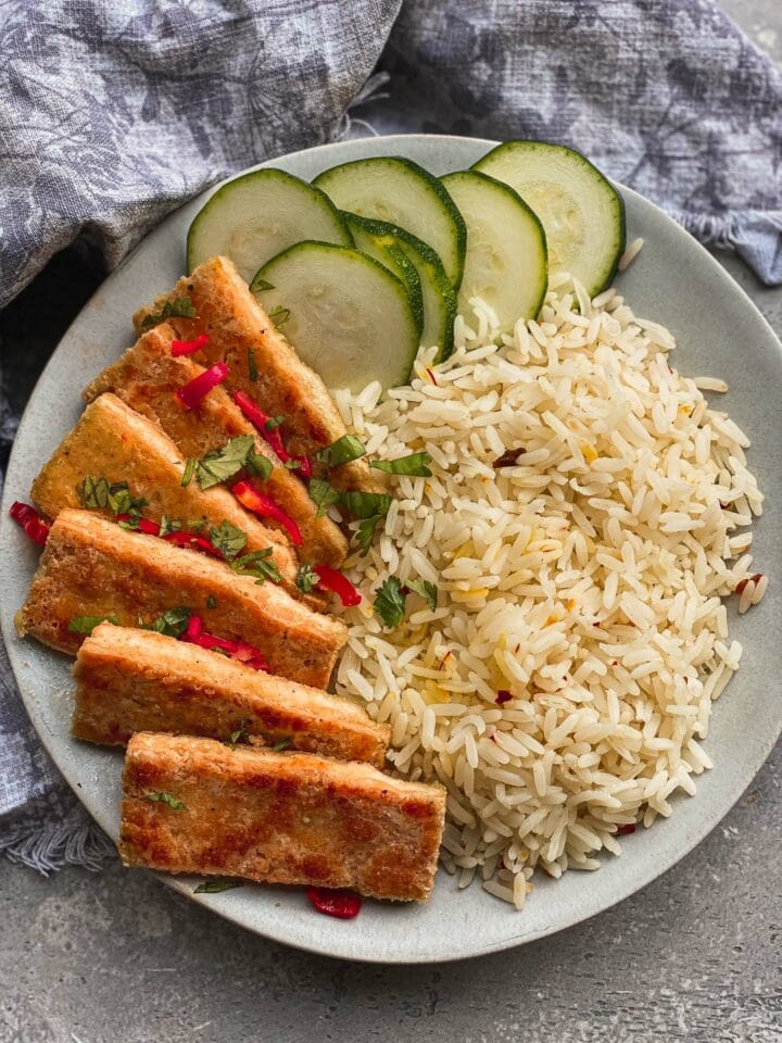 Salt and pepper tofu with rice and vegetables