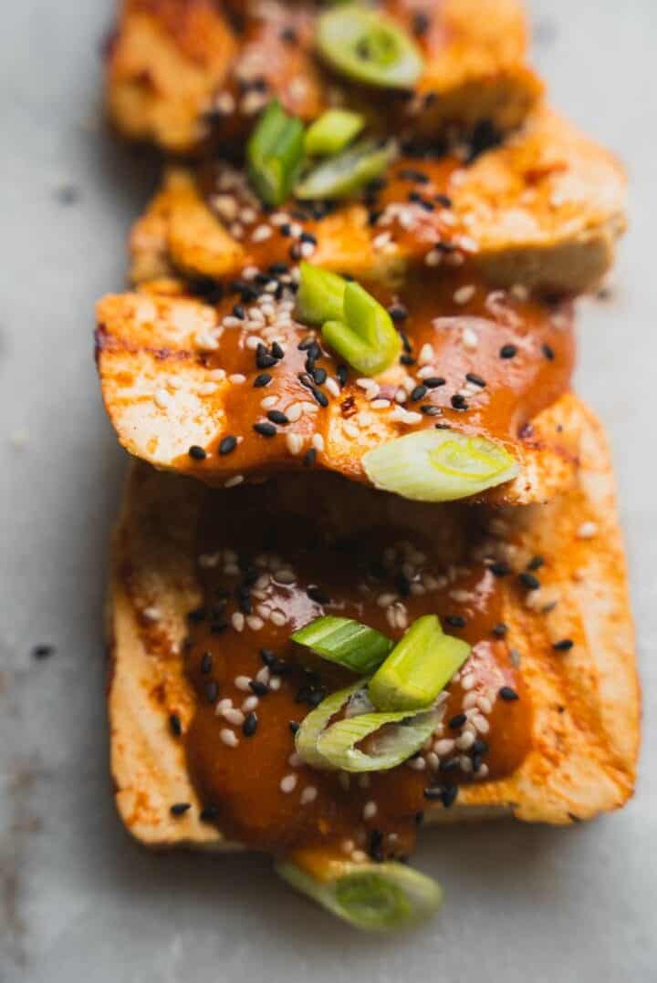Tofu steaks with miso sauce and scallions