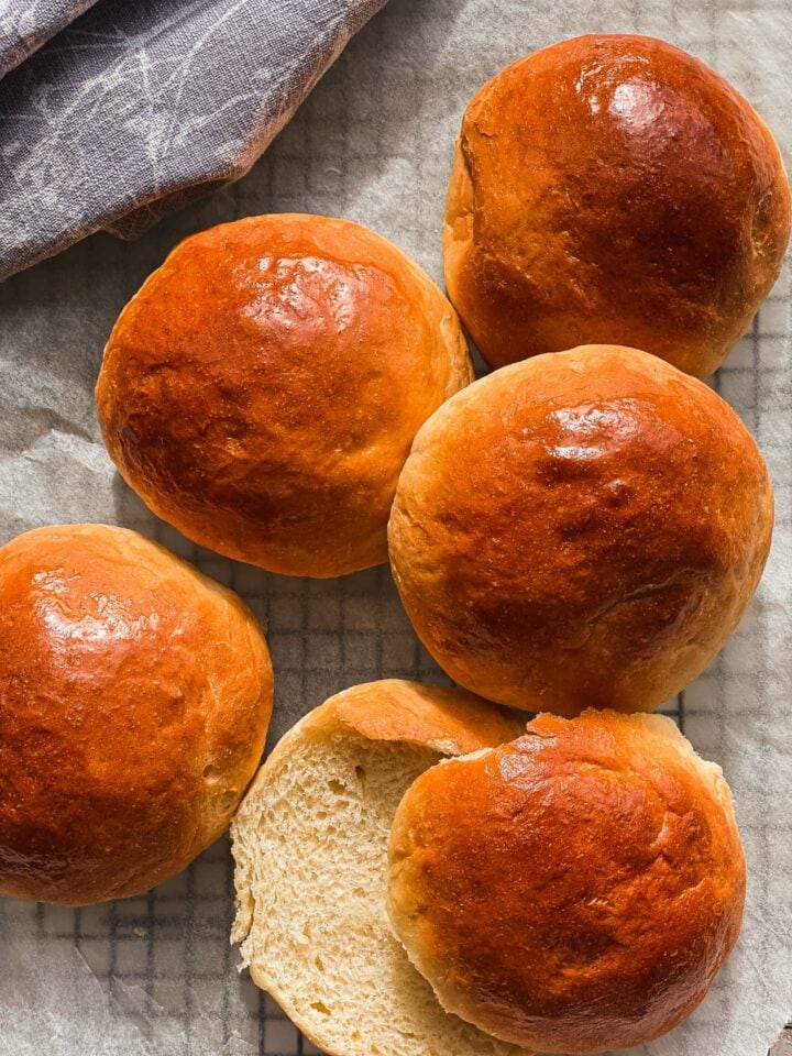 Vegan bread rolls with a maple glaze
