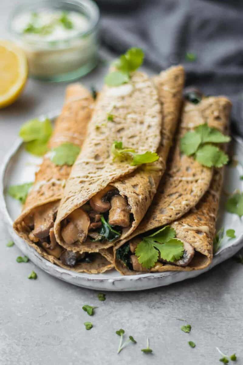 Savoury crepes with kale and mushrooms