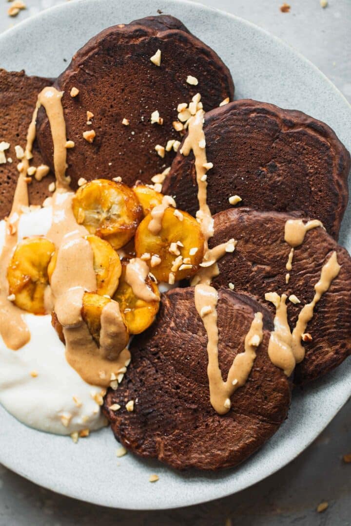 Vegan chocolate pancakes with caramelised banana-7