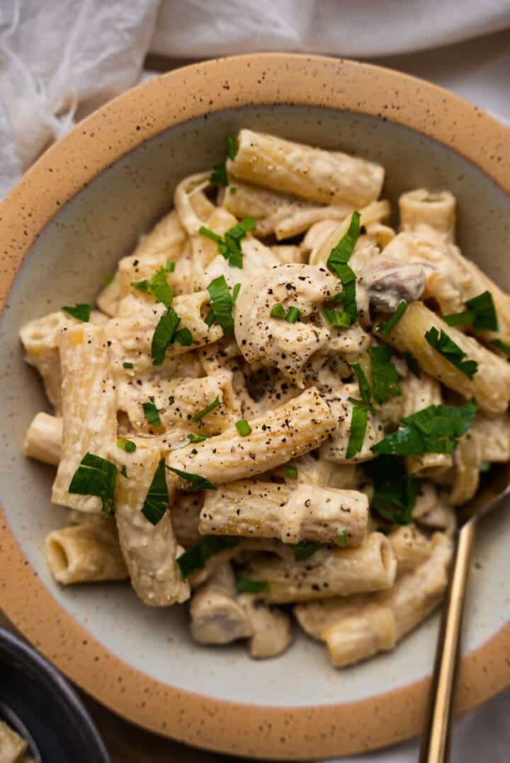Vegan hummus pasta recipe