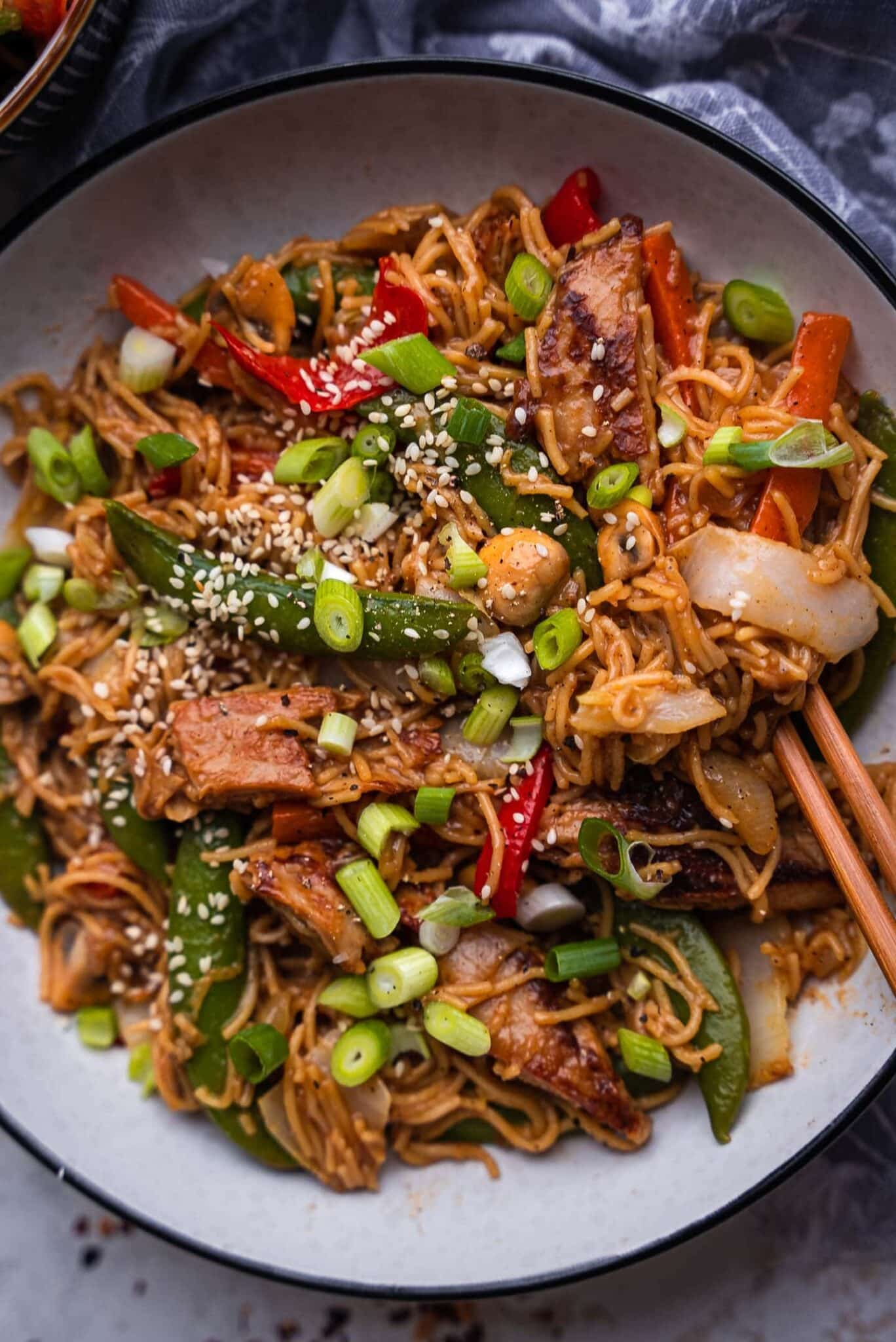 Vegan Noodle Stir-fry - Oh My Veggies