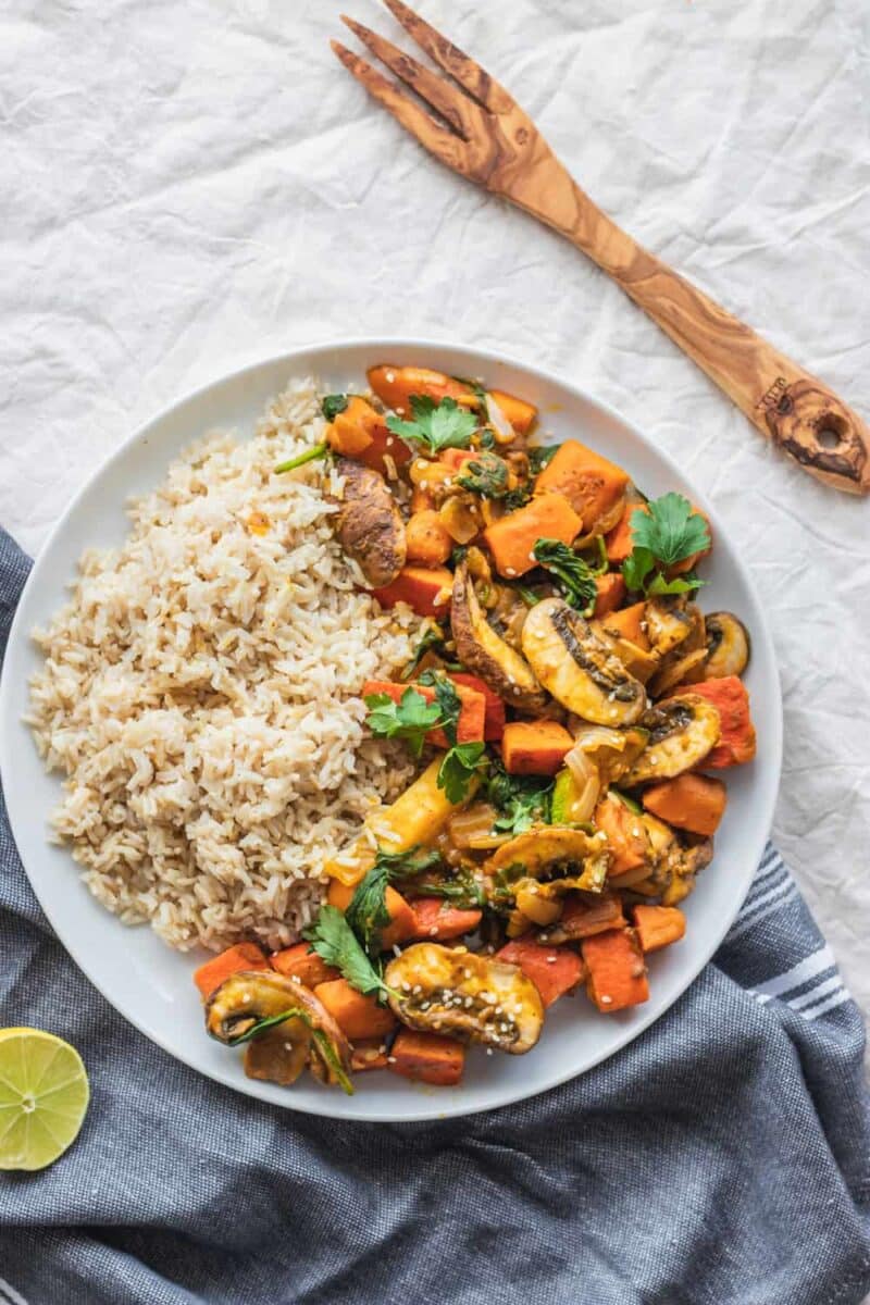 Vegan red kuri squash stir-fry with vegetables and a sweet sauce