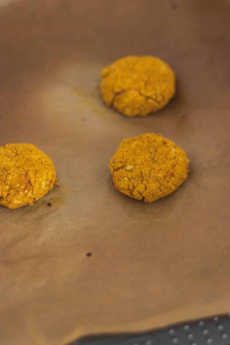 Vegan baked and oil-free falafels