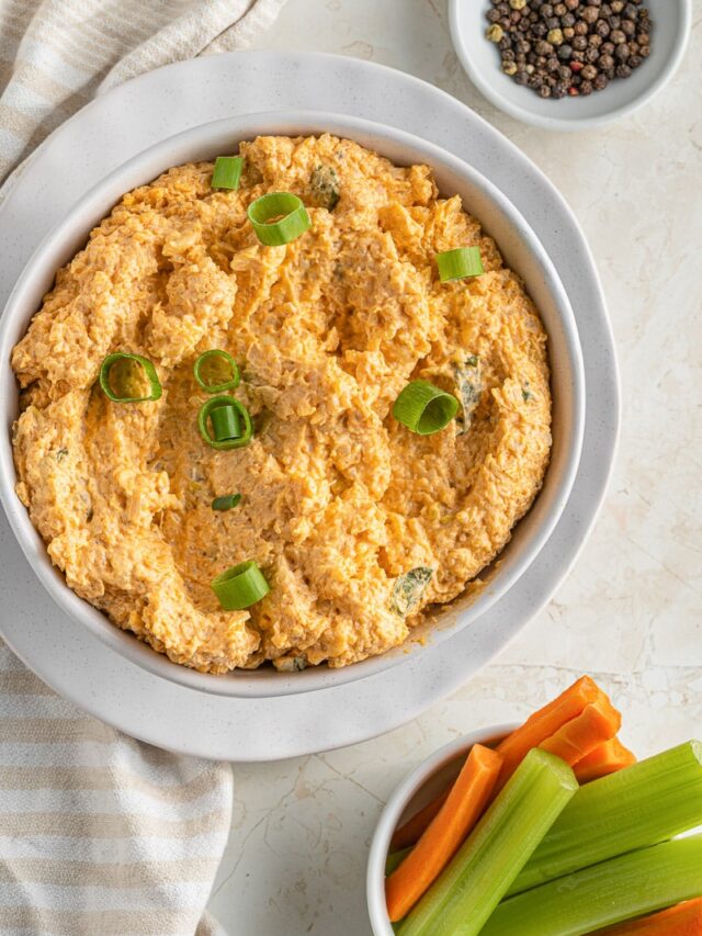 Buffalo Cauliflower Dip For Game Day! - Oh My Veggies