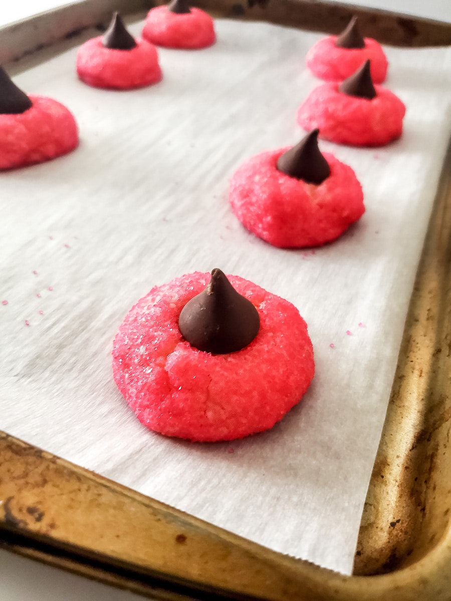 strawberry cake mix cookie