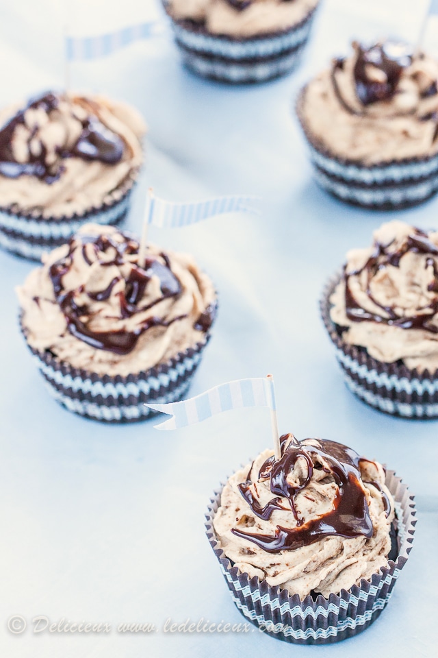 Cookies and Cream Cheesecake Cupcakes