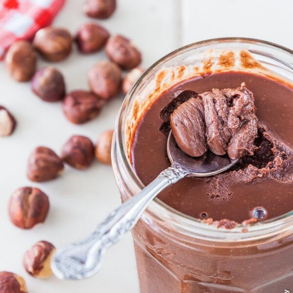 Homemade Nutella / Hazelnut Chocolate Cream Spread Recipe - An Italian in  my Kitchen