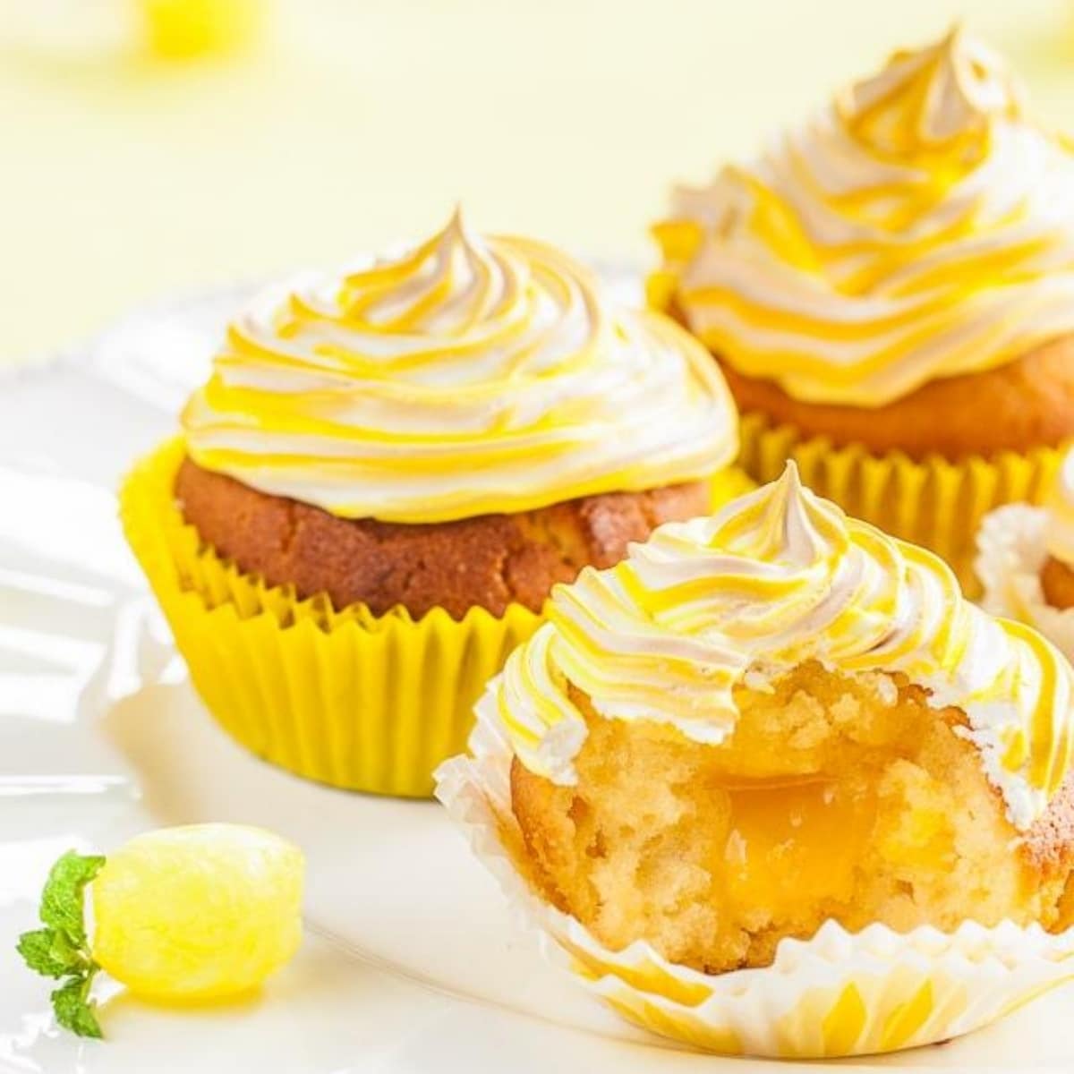 Lemon Meringue Cupcakes