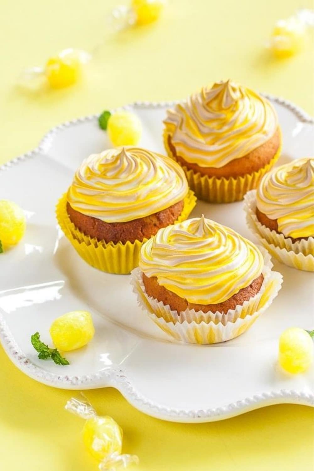 Lemon meringue cupcakes