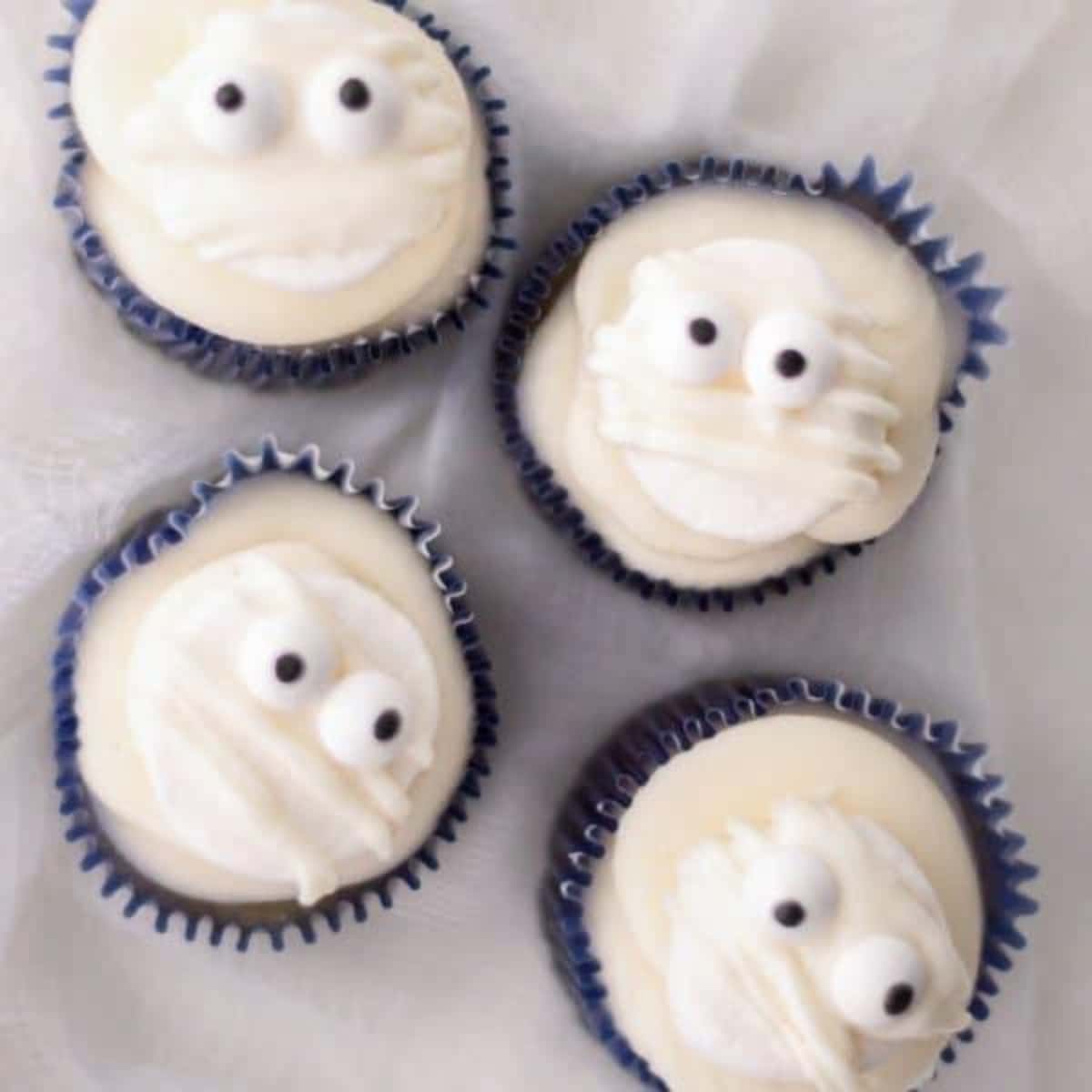 mummy halloween cake ideas