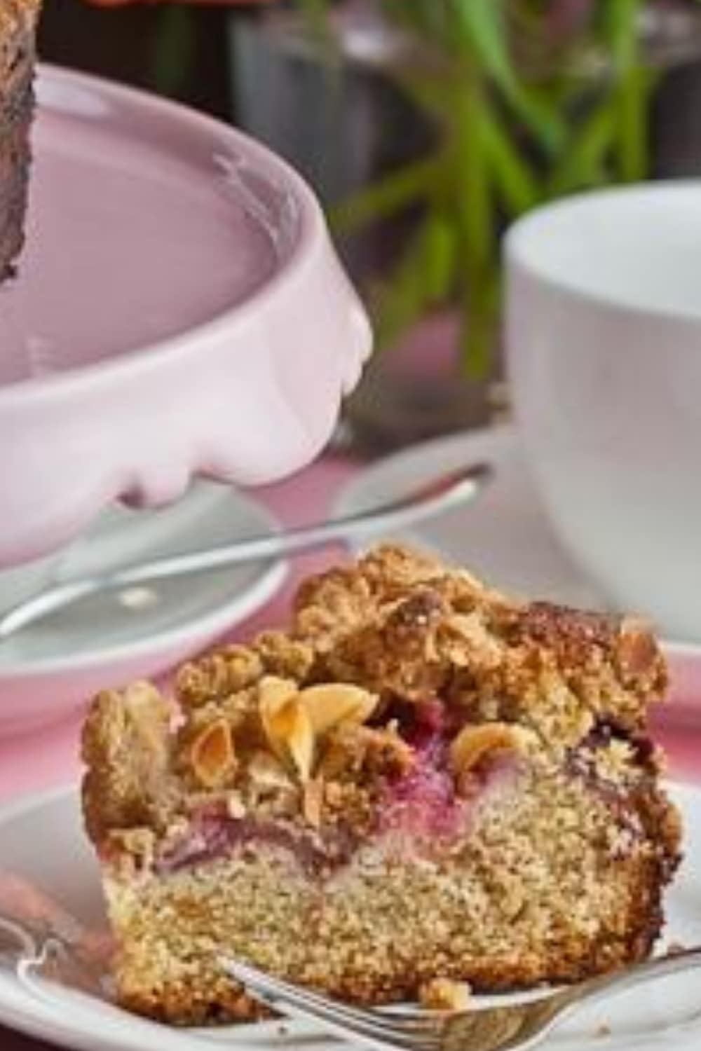 Rhubarb Crumble Cake