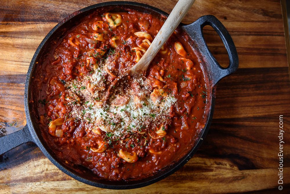 vegetarian tortellini with sun dried tomato and white wine sauce