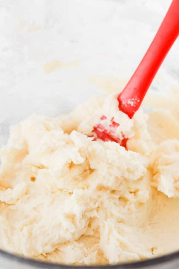 vegan buttercream frosting on a spatula