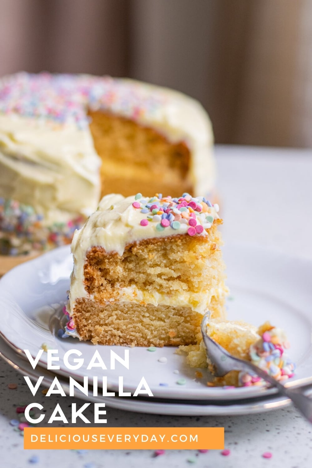 Vegan Vanilla Cake Recipe - Oh My Veggies