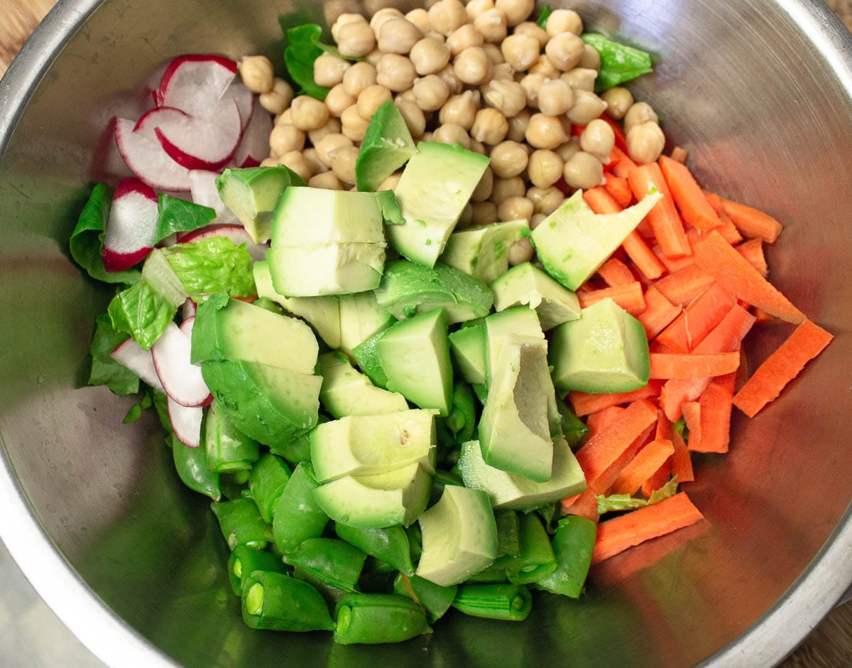 chickpea avocado salad ingredients unmixed