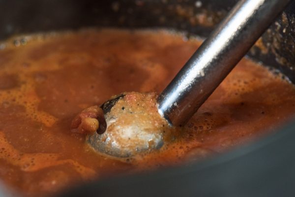 blending chickpea tomato soup