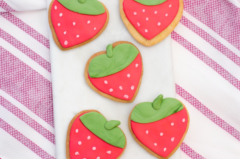 lovely fun and easy to make Strawberry Sugar Cookies
