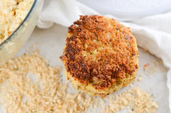 vegan crab cakes close up