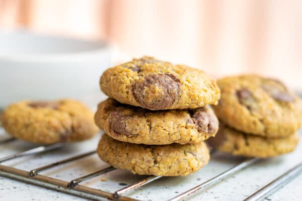 vegan oatmeal chocolate chip cookies