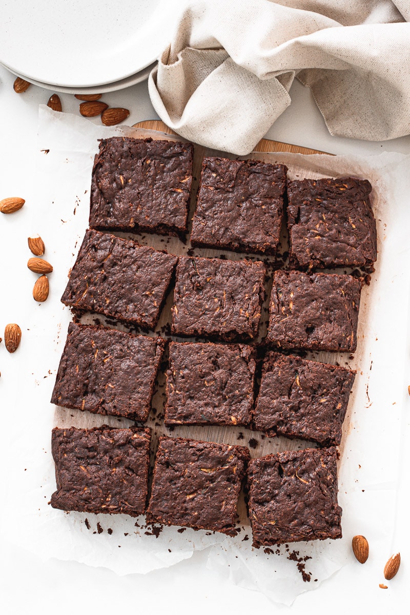 vegan zucchini brownies cut into pieces