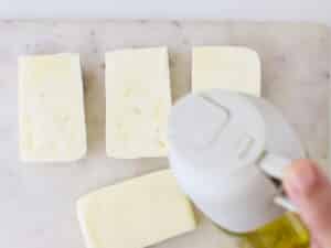 how to grill halloumi