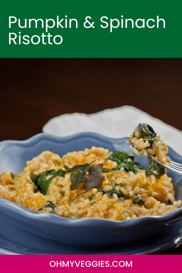 Pumpkin and spinach risotto Pinterest pin showing a blue bowl of creamy risotto