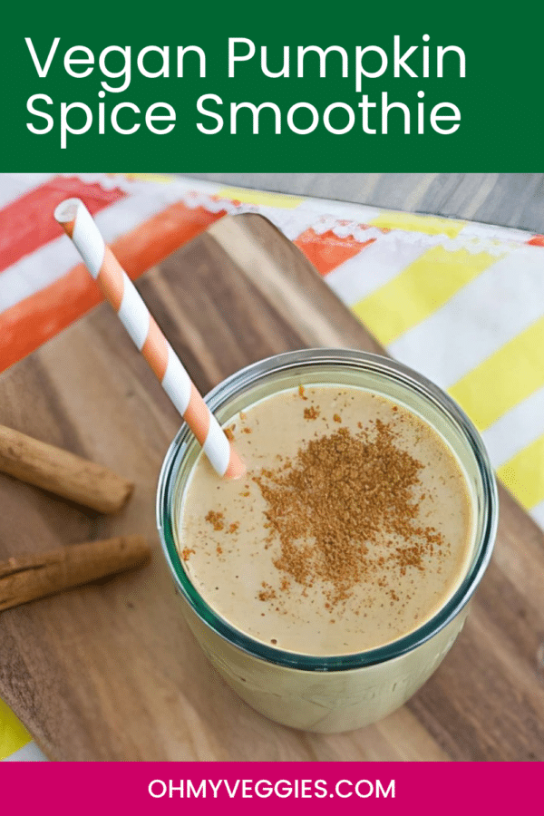 Vegan pumpkin spice smoothie Pinterest graphic with a glass of pumpkin breakfast shake