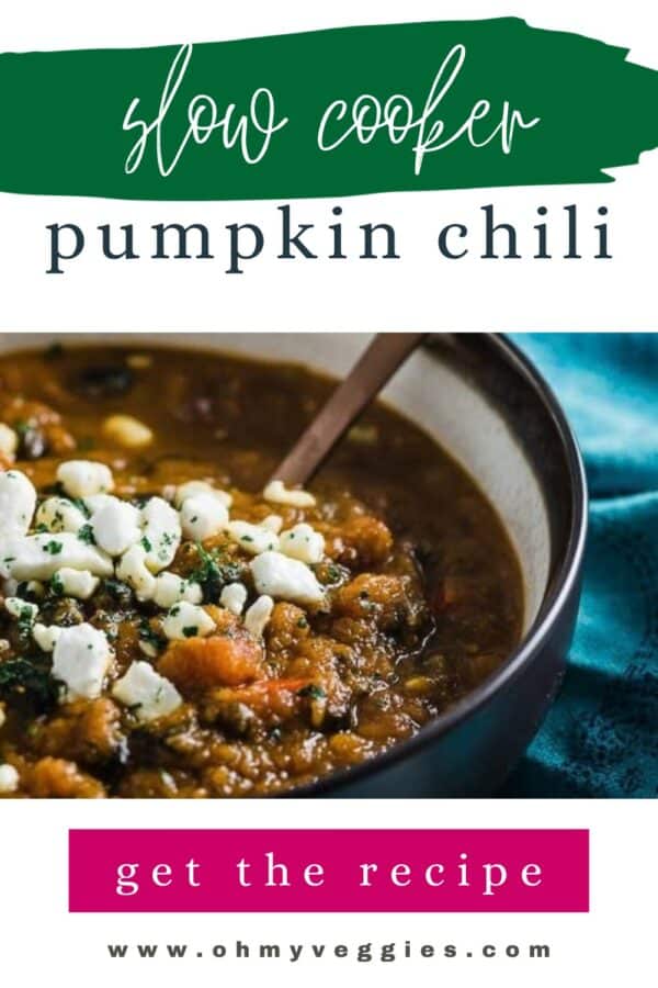 Vegetarian slow cooker pumpkin chili Pinterest graphic